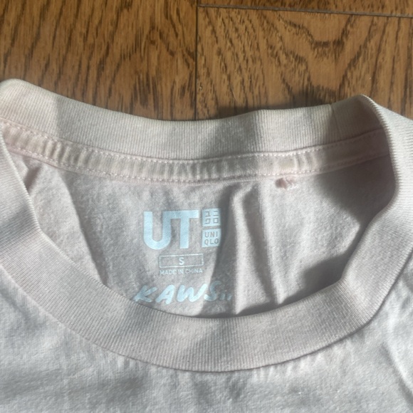 Uniqlo X kaws pink companion shirt - Picture 2 of 2